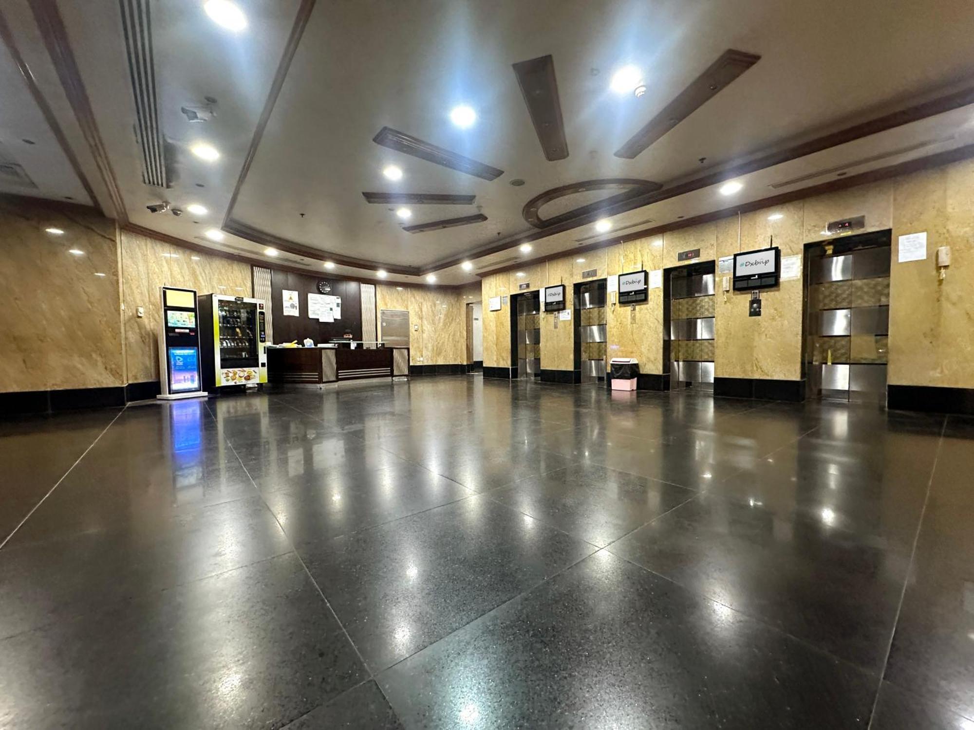 Nomad Partition Room In Barsha Heights 3 Mins To Icm Metro Dubái Exterior foto
