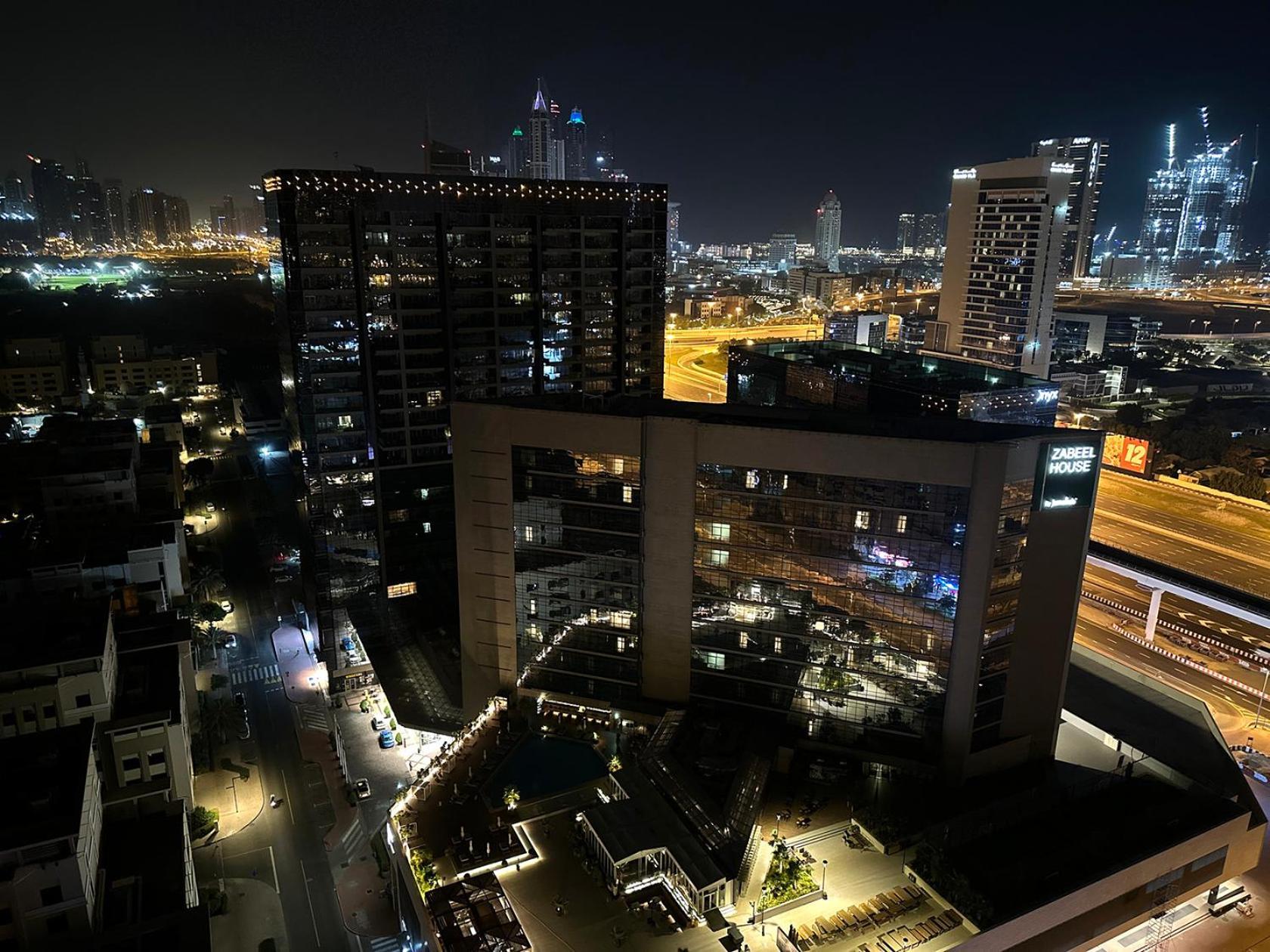 Nomad Partition Room In Barsha Heights 3 Mins To Icm Metro Dubái Exterior foto